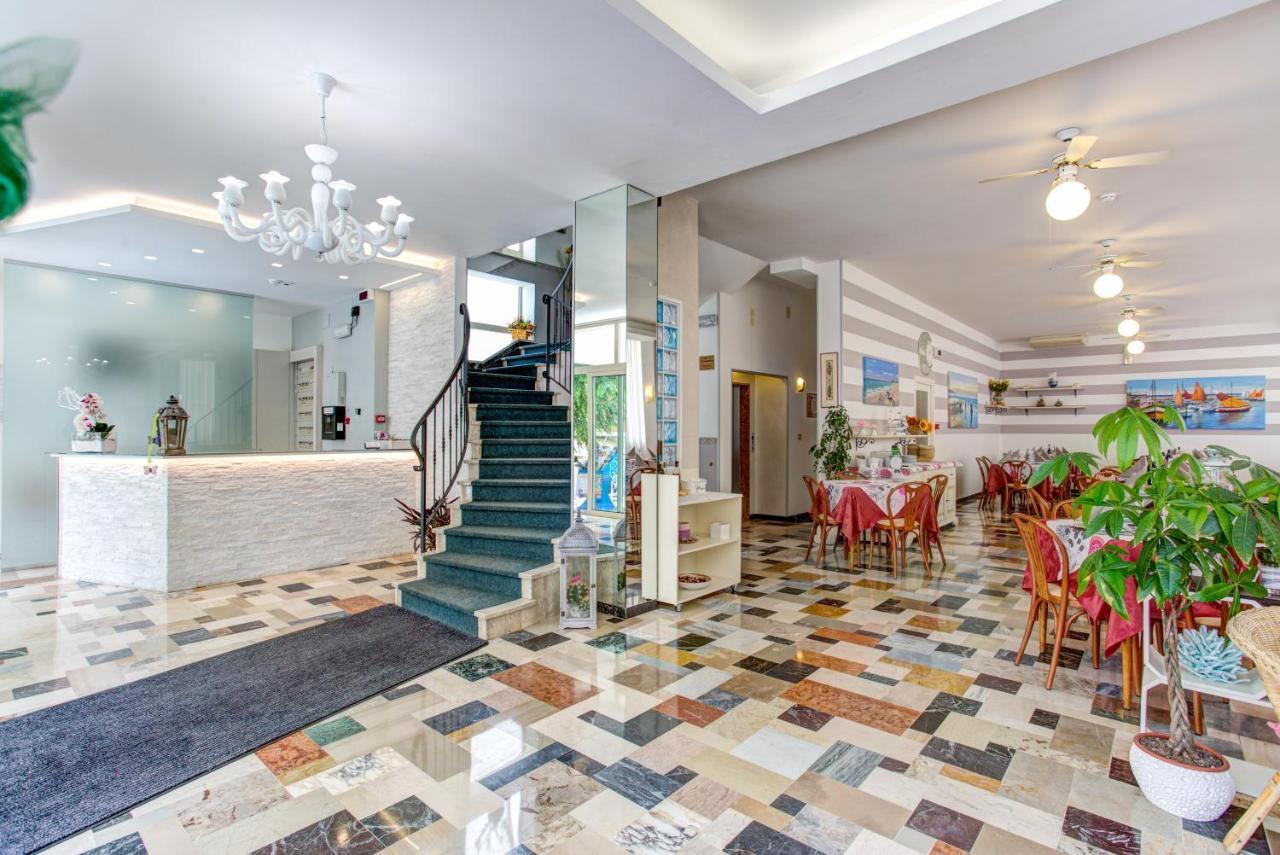 Hotel Puppi Cattolica Exterior photo
